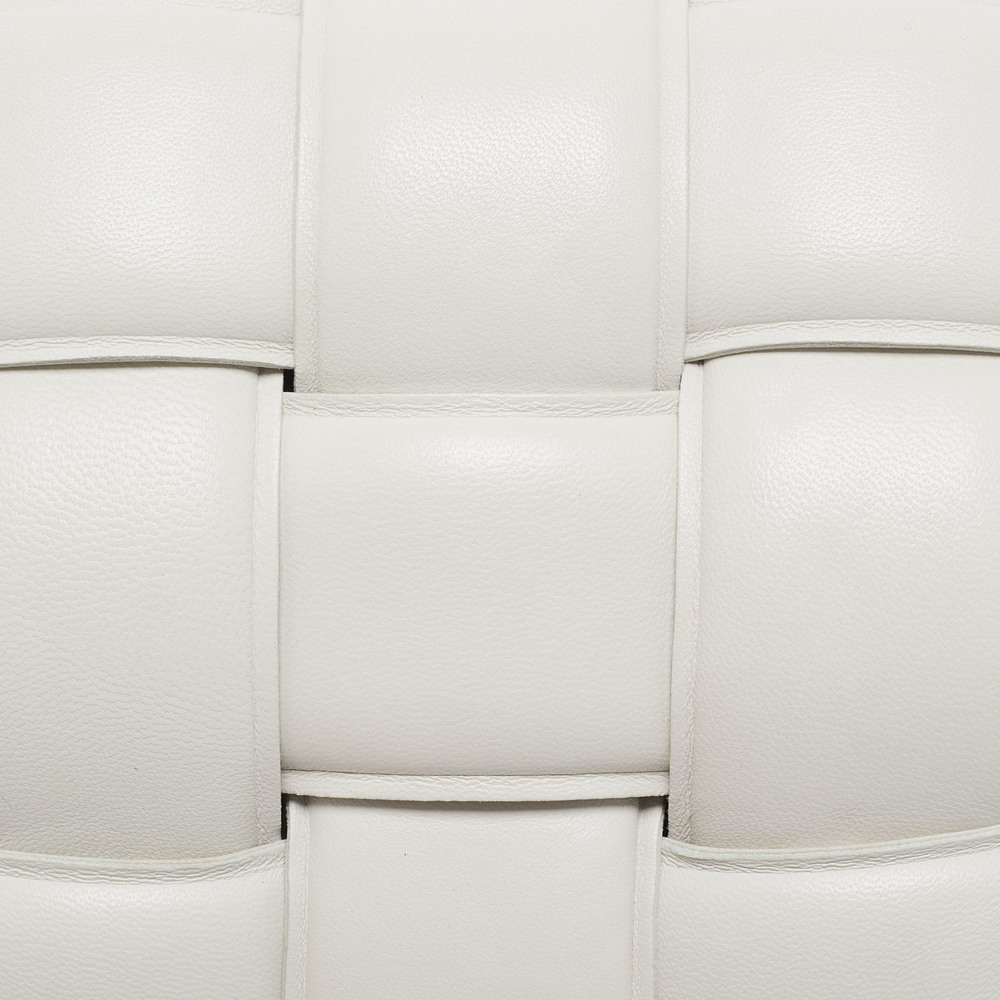 BOTTEGA VENETA White Padded Leather Cassette Shoulder Bag - Picture 5 of 8